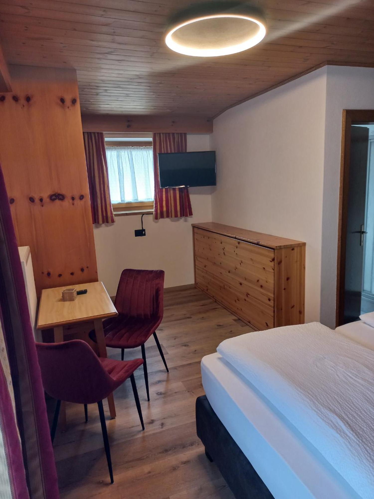 Hotel Garni Piz Da L'Ander Corvara Zewnętrze zdjęcie